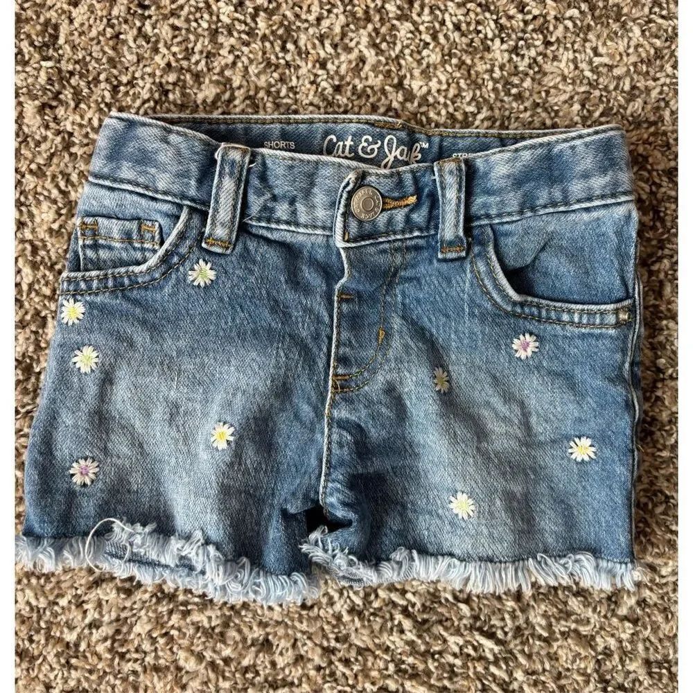 ❤️Cat & Jack Toddler Embroider Jean Shorts 2T